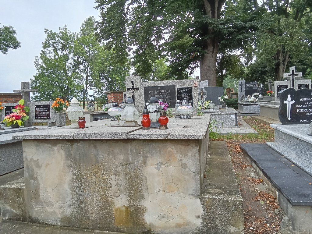 Grób Czesława Raczkiewicz