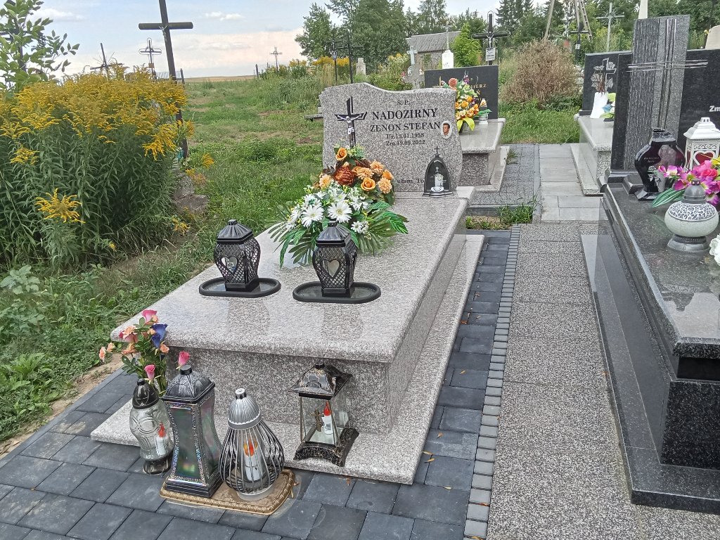 Grób Zenon Nadozirny