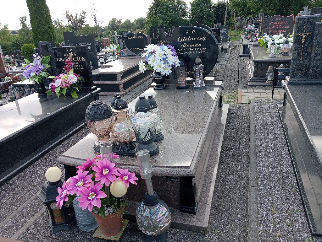 Grób Roman Gielarski
